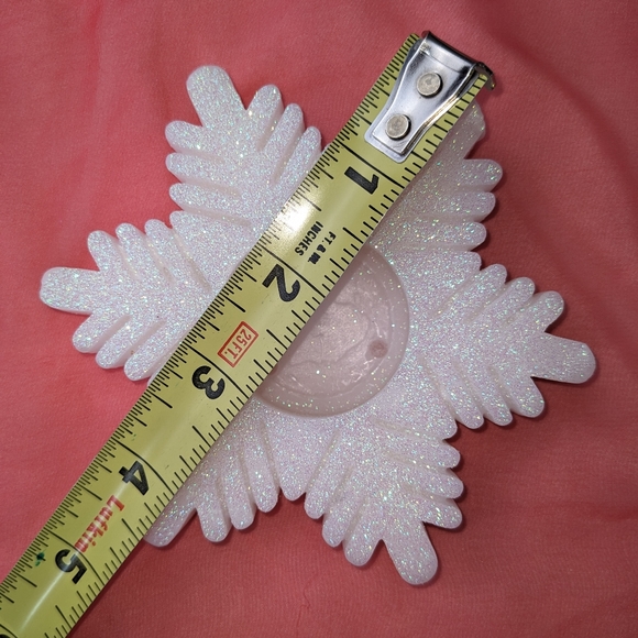 Pier One NIB Snowflake flameless LED  tealight candle holder set white g… - Picture 16 of 17